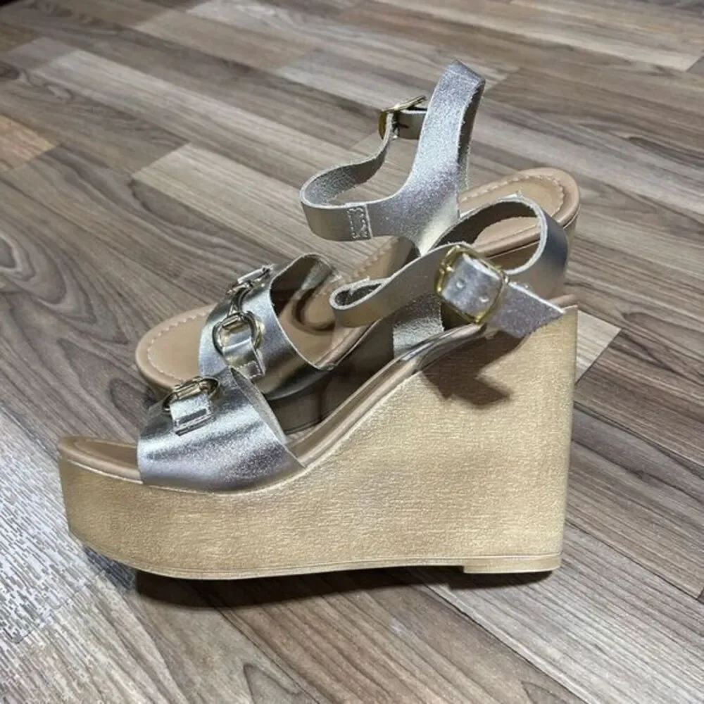 Steve Madden Women's Buckle Bit Ankle Strap Wedge‎ Heel Sandals Silver Size 7
